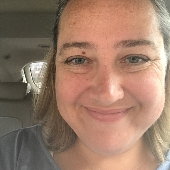 Meet your Posher, Emily - Picture 1 of 1